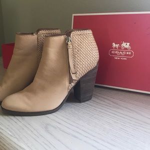 Coach Heidi natural ankle booties Size 9.5